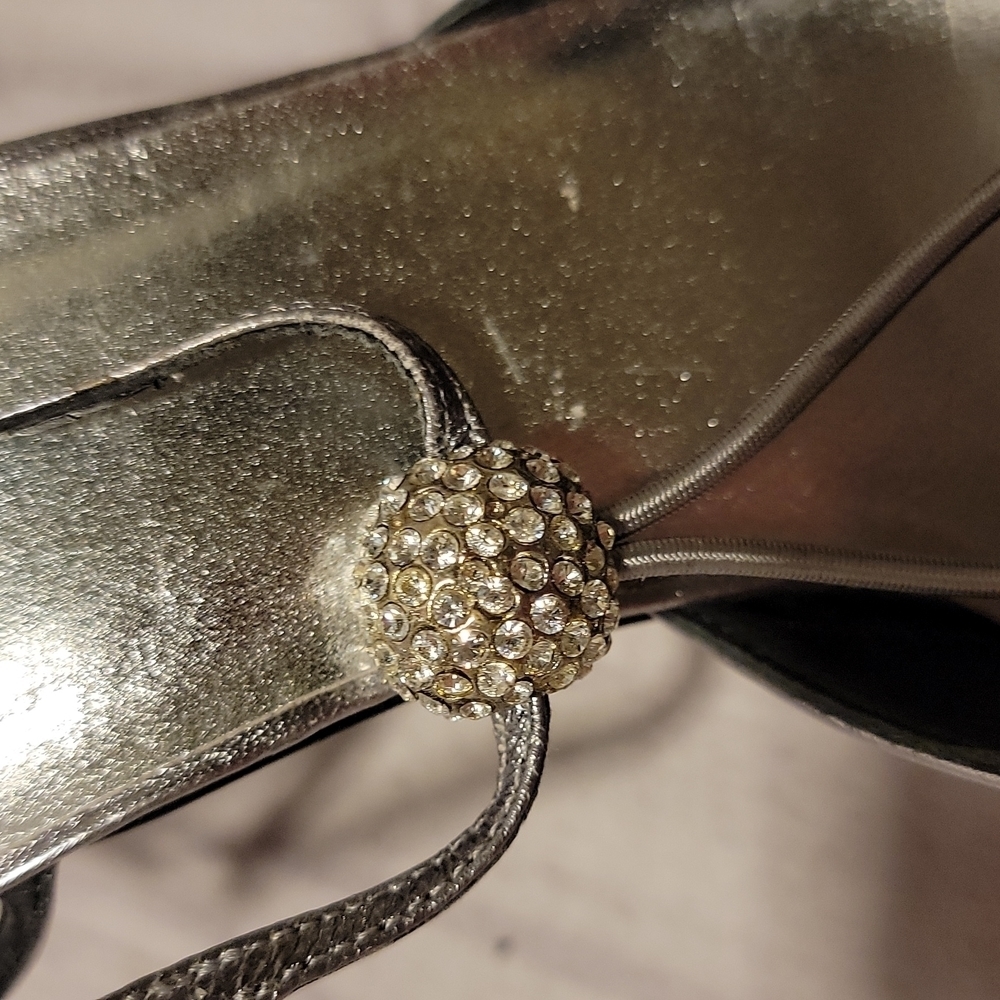 Stuart Weitzman Silver Slingback - image 7